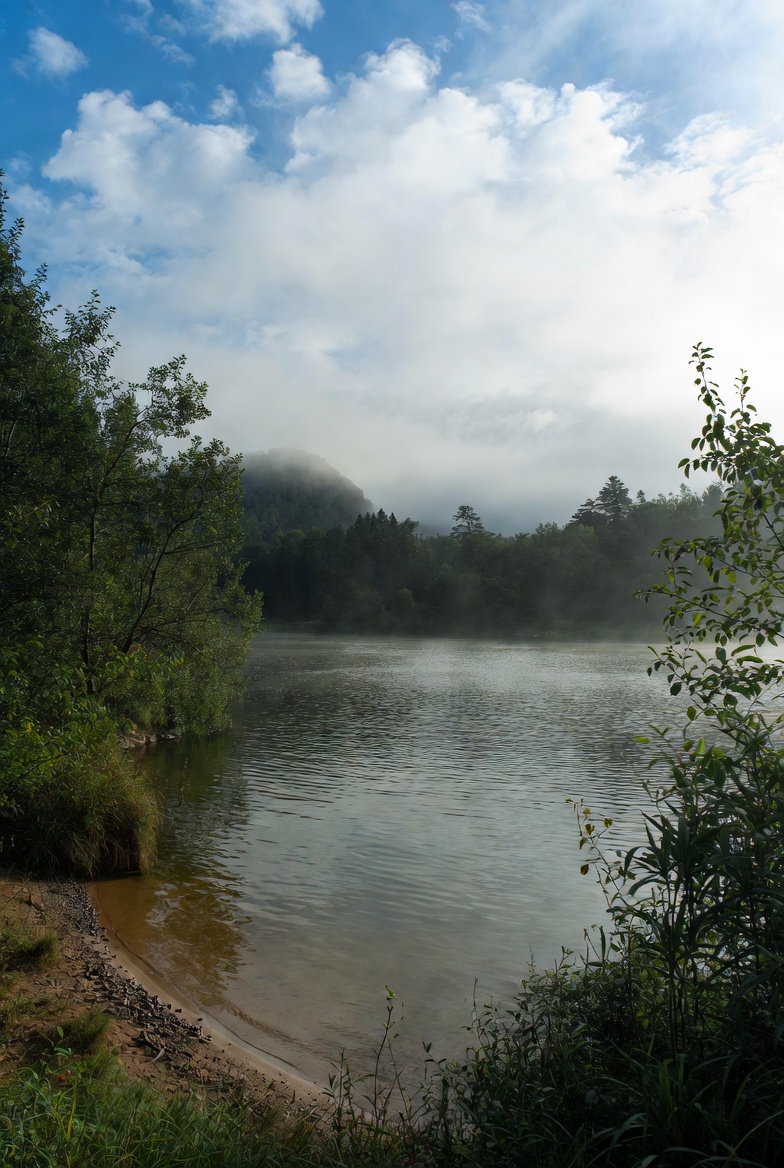 Hem busan Segar di Pagi Hari: Cara Membuka Jendela agar Setiap Hari Terasa Lebih Ringan dan Menyenangkan